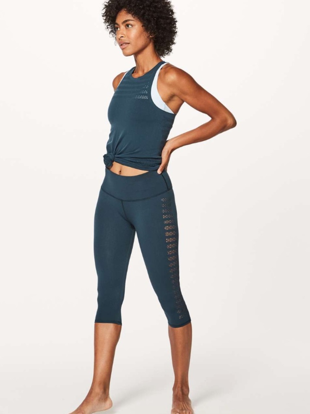 Lululemon Reveal Crop (Stripes 17")
Submarine Size 8